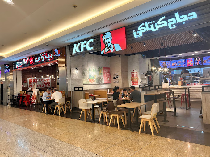 fast food chains in the UAE