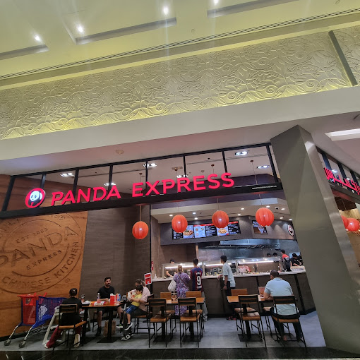 fast food chains in the UAE