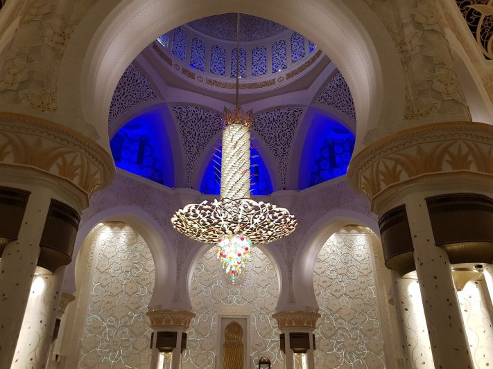 Abu Dhabi City Tour + Lunch & Mosque Visit by ABC Tours